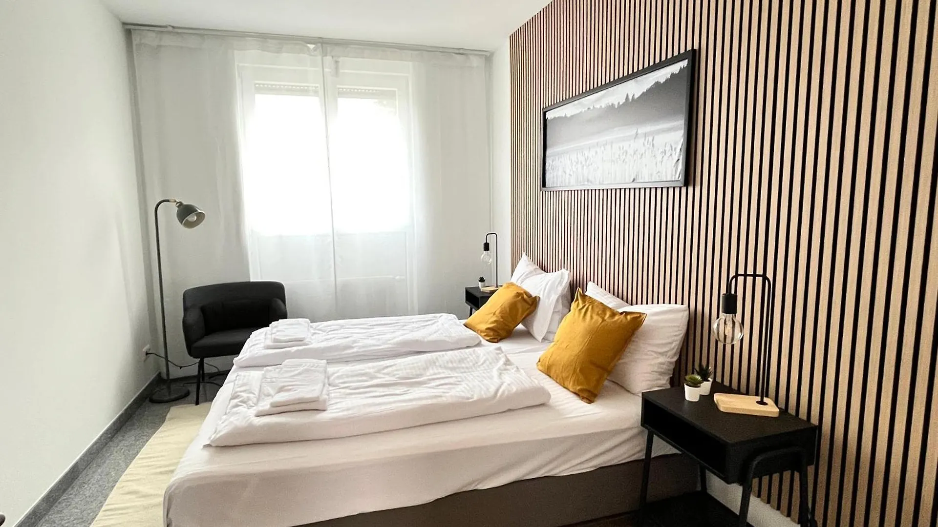 Lta Apartment Muenchen Sued No3 Friends & Family contacts